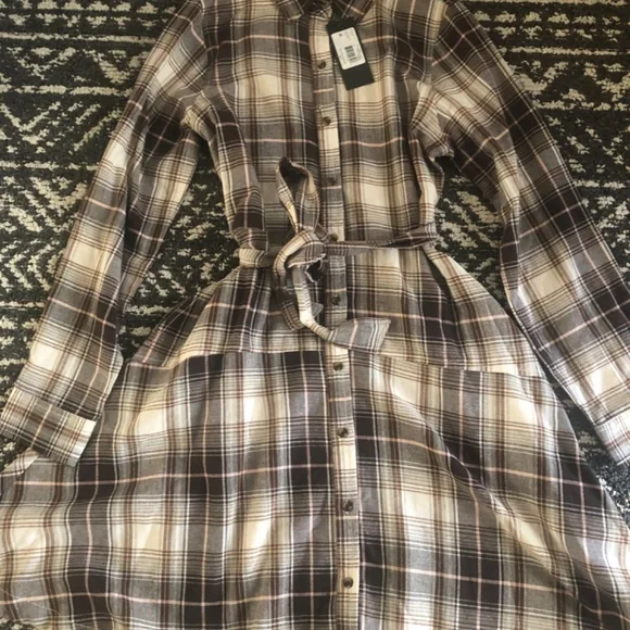 Dress - Picture 2 of 6